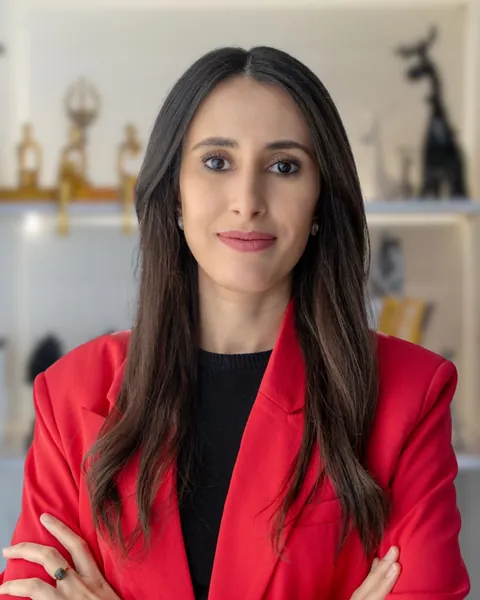 Khadidja Makhloufi, Senior Property Consultant